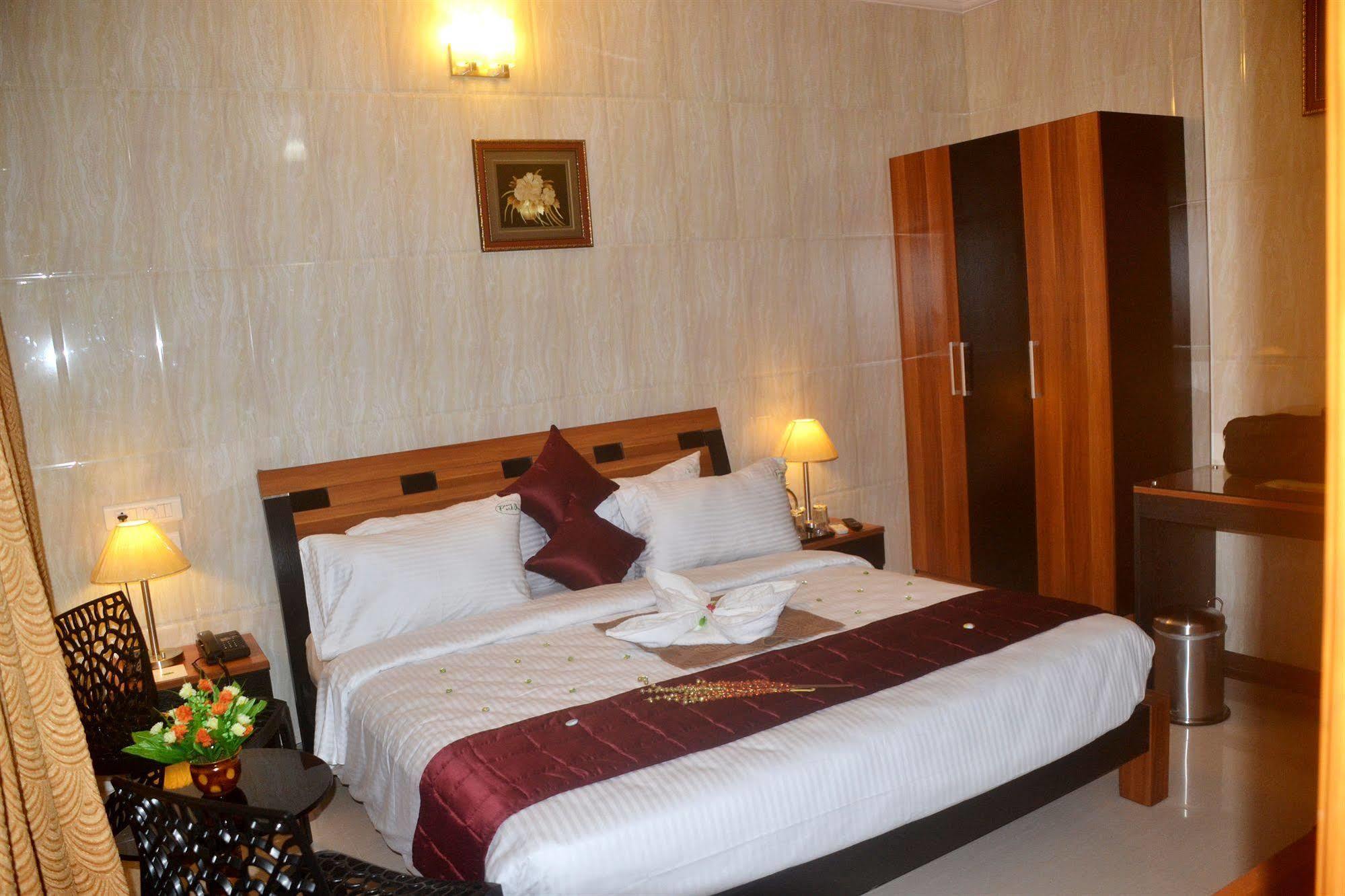 Peace Inn Chennai Dış mekan fotoğraf